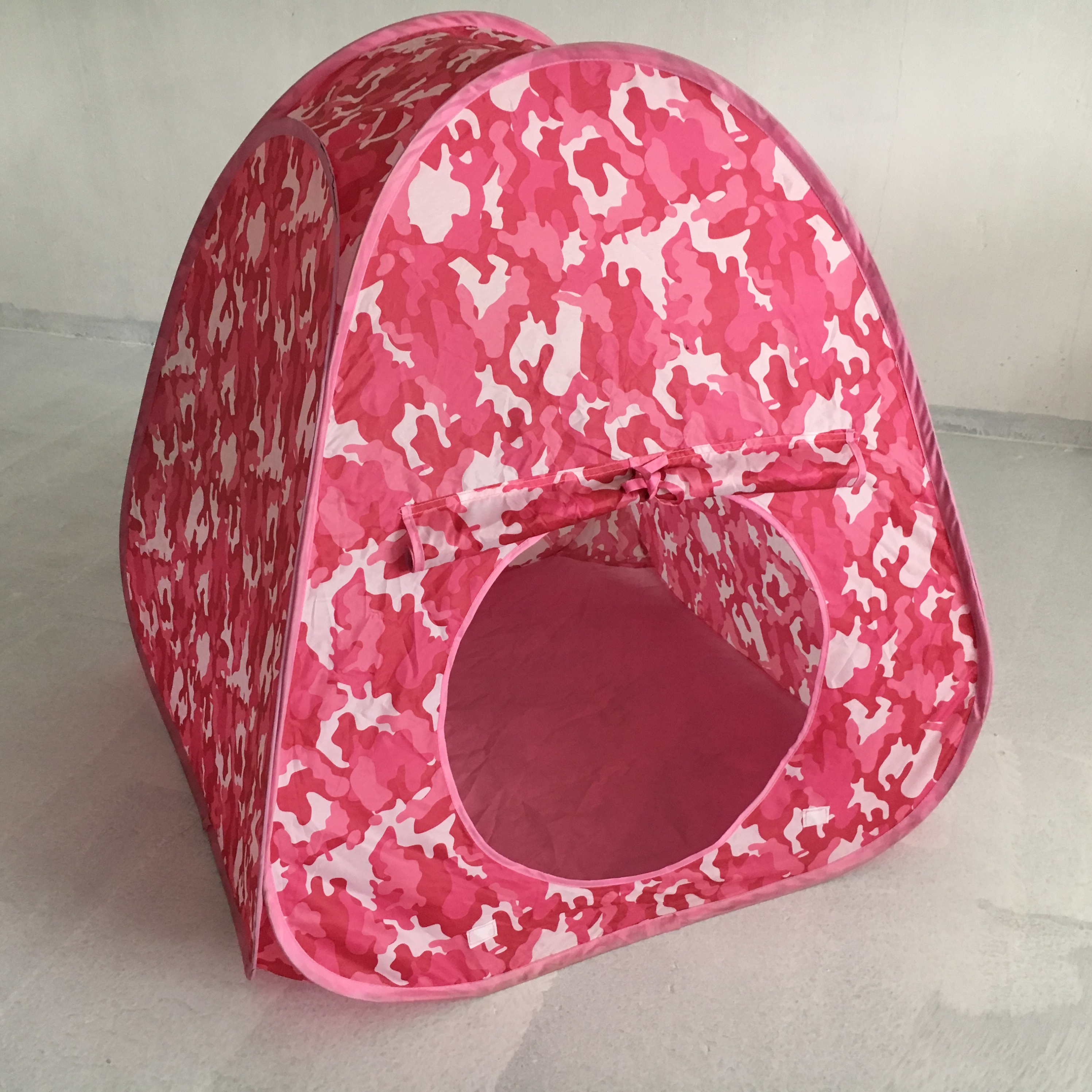 Camuflaje rosa Pop Up Play Tent Casa de juegos plegable para interiores y exteriores del ejército para niños