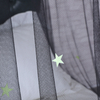 2020 nuevo diseño costura perfecta 100% poliéster que crece en la oscuridad mosquitera negra de estrellas grandes