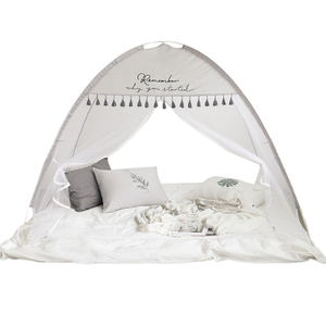 Colgando Cute Pop Up Mosquito Net Hermosa cama de bebé para niños con red