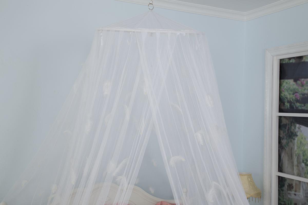 Elegante pluma blanca redonda decorar cama dosel cortina de red
